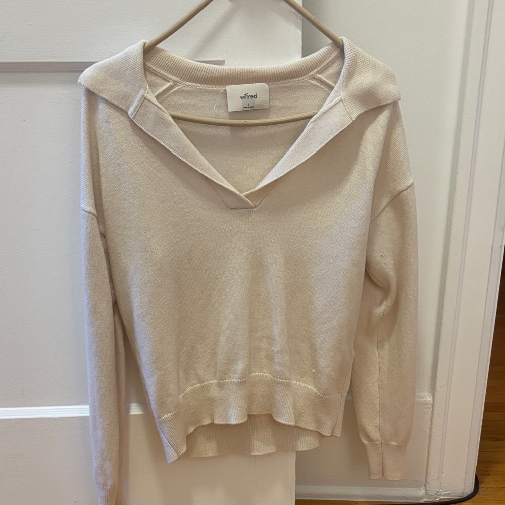 Wilfred Off-White collared Sweater